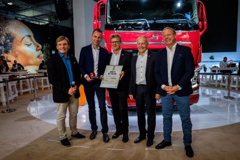 Volvo Trucks leverede FH nummer 1.000.000 p transportmesse i Hannover