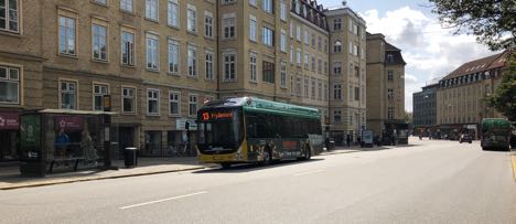 Elektriske busser krte med passagerer under indvielsen