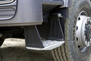 Mercedez-Benz om ny Actros: Bomstrk lastbil med et kraftfuldt look