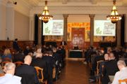 T�F-KONFERENCE OM GODSTRANSPORT P� JERNBANE:: Banen kan konkurrere med lastbilerne -men det har lange udsigter 
