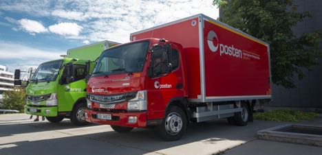 Post-koncern krer pakker ud med elektriske lastbiler