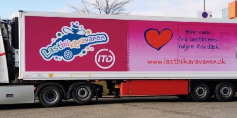 Transportorganisation melder om succes med lyserde lastbiler med trafiksikkert budskab