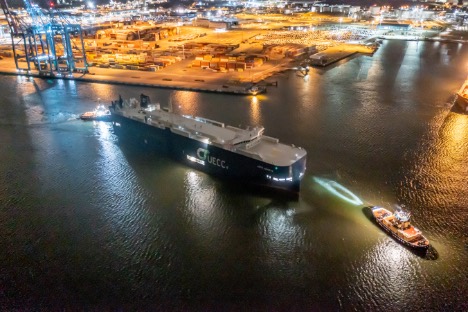 Nyt gas-batteri-hybridskib sejler til og fra Göteborg
