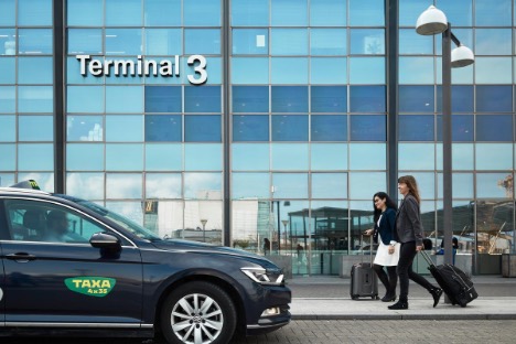 Nul-emissions taxier tager over i Københavns Lufthavn