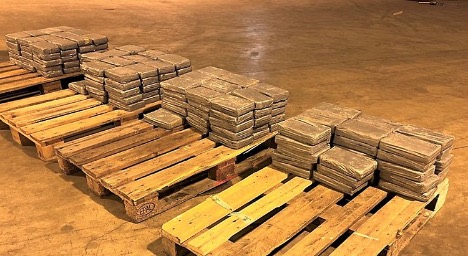 To containere indeholdt 460 kg kokain