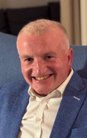 Direkt�r vender tilbage til Sams�