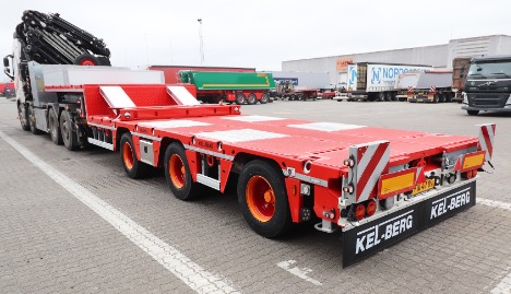 Vognmand i Stenlille kan køre med store maskiner på ny tre-akslet trailer