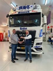 Vognmand med diesel i blodet har f�et el i hjertet