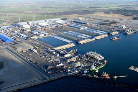 Forberedelserne til neds�nkning af tunnelelementer i Femern B�lt er i gang