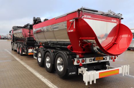 Tip-k�rre skal k�re med asfalt hos Grindsted-vognmand