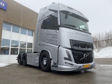 Aalborgvirksomhed har f�et ny tre-akslet tr�kker med 780 heste