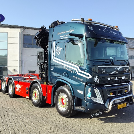 Vognmandsvirksomhed i Herlev har f�et fire-akslet forvogn med kran og hejs