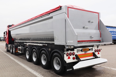 Tiptrailer med 36 kubikmeters kasse er sendt til Sor�