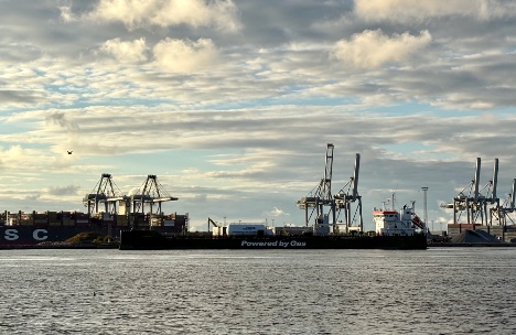 �stjysk storhavn leverede et overskud p� knap 150 millioner kroner