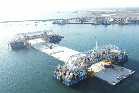 Første del af tunnel mellem Danmark og Tyskland er på vej mod havbunden