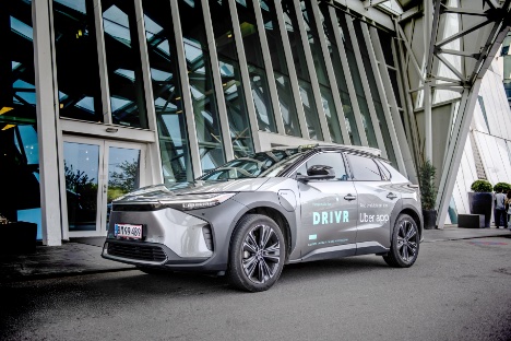Bilproducent og taxi-selskab indleder samarbejde