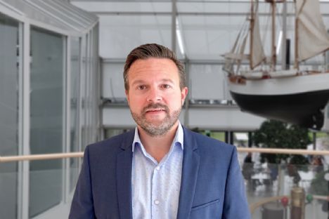 Projektlastoperatr flytter afdeling fra Danmark til Norge